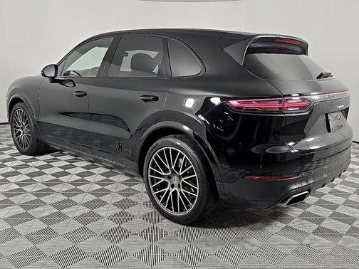 2022 Porsche Cayenne Cayenne