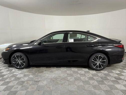 2025 Lexus ES 300h Base