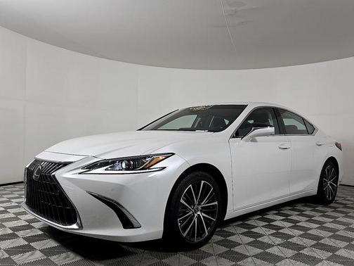 2025 Lexus ES 300h Premium