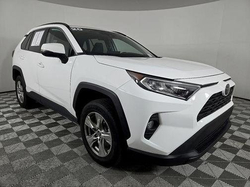 2020 Toyota RAV4 XLE