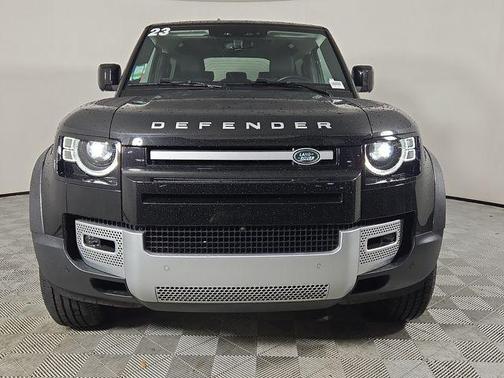 2023 Land Rover Defender 90 SE