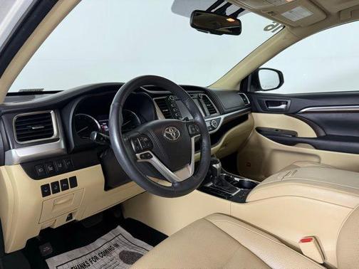 2016 Toyota Highlander Limited Platinum