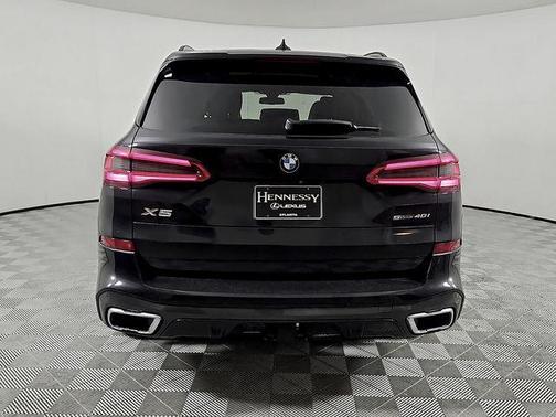 Black Sapphire Metallic 2020 BMW X5 sDrive40i