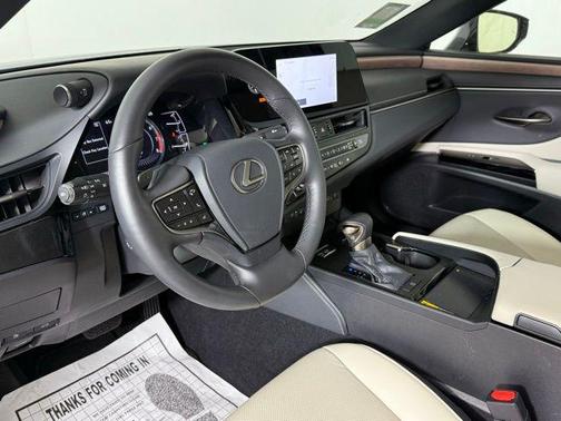 2025 Lexus ES 350 Premium