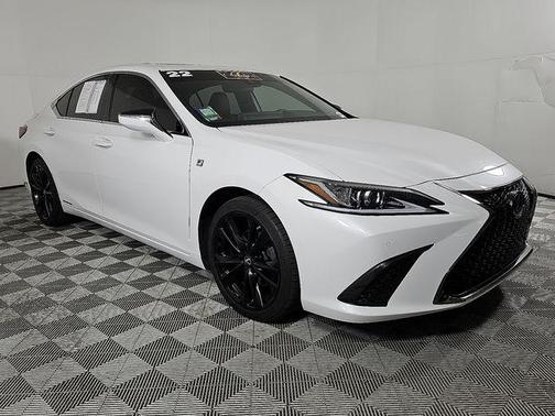 2022 Lexus ES 300h F SPORT