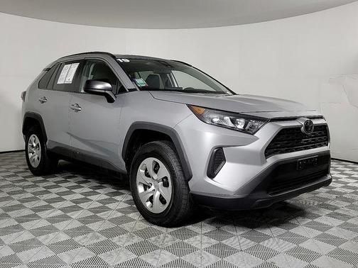 2019 Toyota RAV4 LE