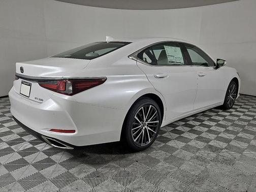 2025 Lexus ES 350 Base