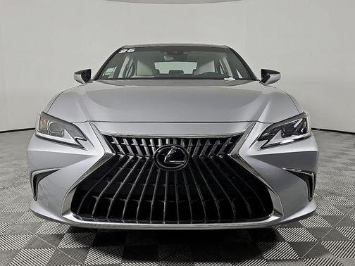2025 Lexus ES 300h Premium