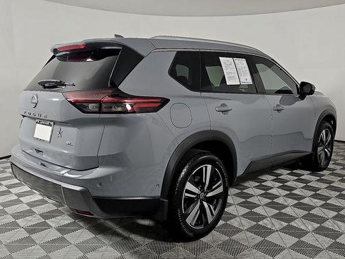 2024 Nissan Rogue SL