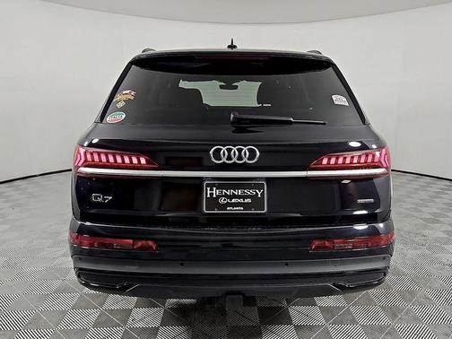 Orca Black Metallic 2021 Audi Q7 55 Prestige