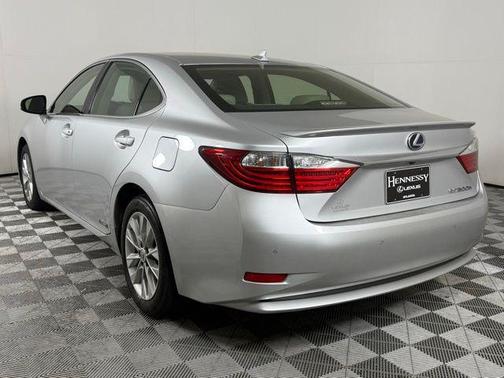 2014 Lexus ES 300h Base