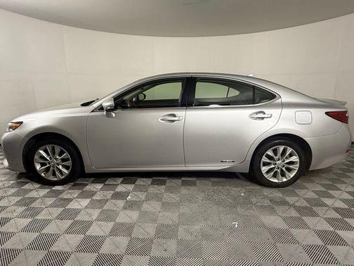 2014 Lexus ES 300h Base