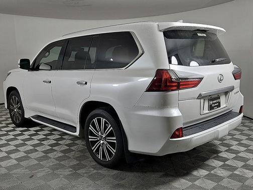 White Pearl 2019 Lexus LX 570 Base