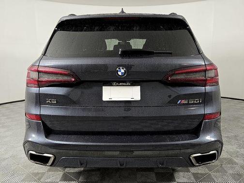 2021 BMW X5 M50i