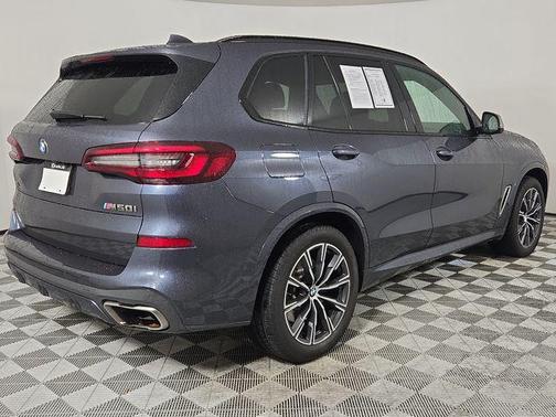 2021 BMW X5 M50i
