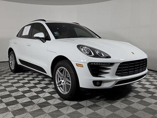 2018 Porsche Macan Base