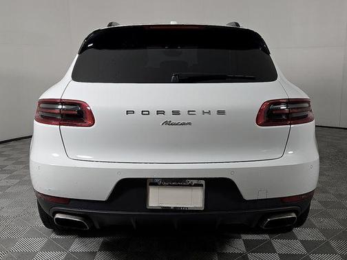 2018 Porsche Macan Base