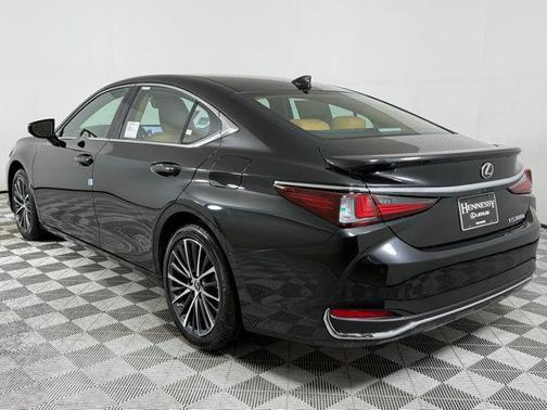 2025 Lexus ES 300h Base
