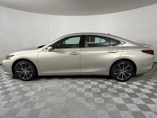 2025 Lexus ES 300h Premium