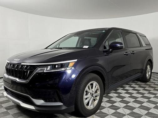 2023 Kia Carnival LX