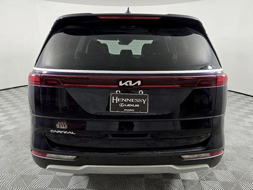 2023 Kia Carnival LX
