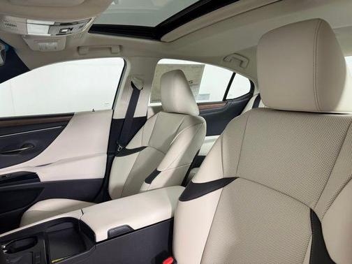 2025 Lexus ES 350 Base
