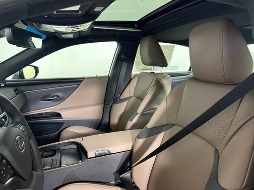 2025 Lexus ES 350 Base