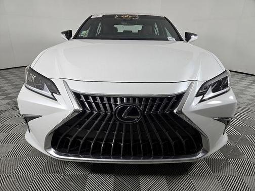 2024 Lexus ES 250 Base