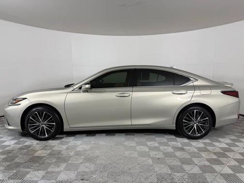 2024 Lexus ES 300h Base
