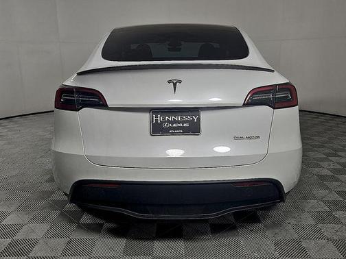 2024 Tesla Model Y Performance Dual Motor All-Wheel Drive