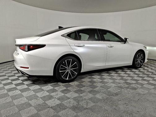 2025 Lexus ES 350 Base