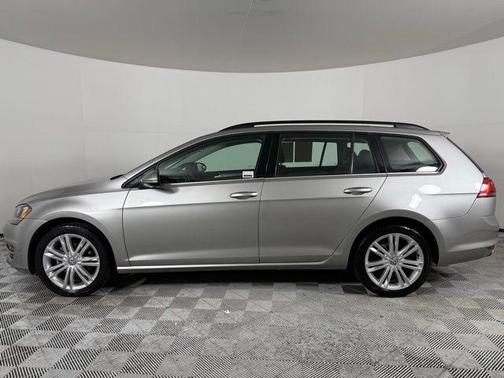 2015 Volkswagen Golf SportWagen TDI SE 4-Door