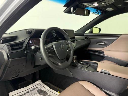 2025 Lexus ES 350 Premium