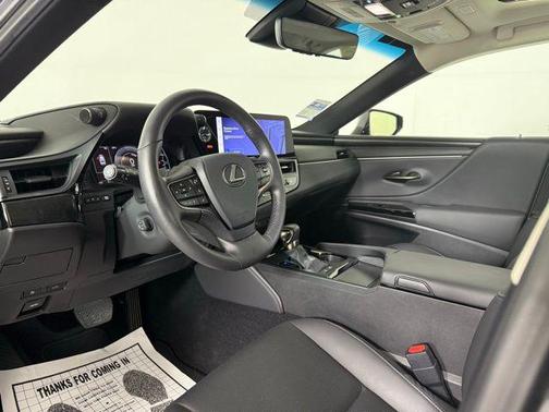 2024 Lexus ES 300h Premium