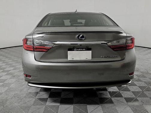 2017 Lexus ES 300h Base