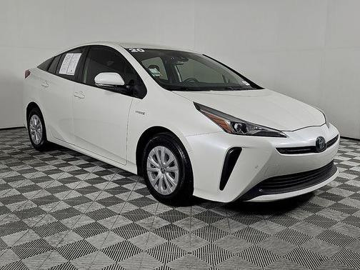 2020 Toyota Prius LE