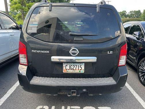 2012 Nissan Pathfinder LE
