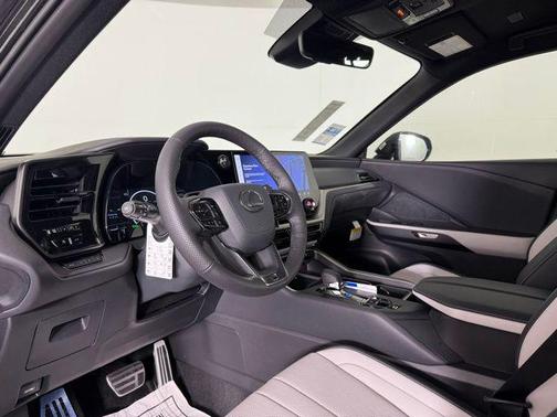 2025 Lexus TX 500h F SPORT Premium