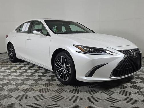 2025 Lexus ES 300h Premium
