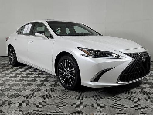2025 Lexus ES 300h Premium
