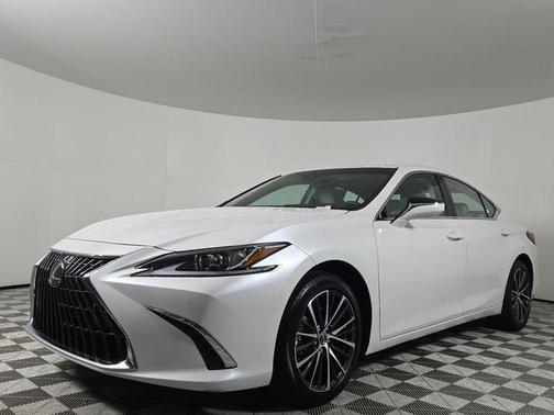 2025 Lexus ES 300h Premium