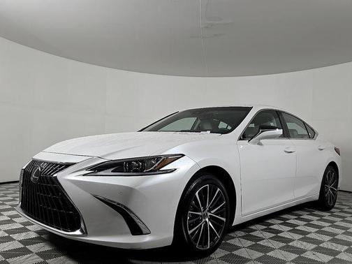2025 Lexus ES 300h Premium