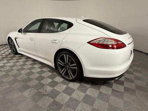 2013 Porsche Panamera 4