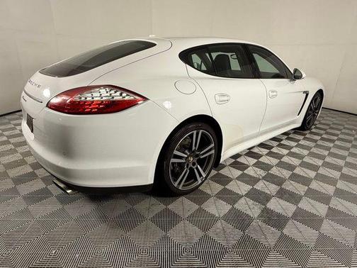 2013 Porsche Panamera 4
