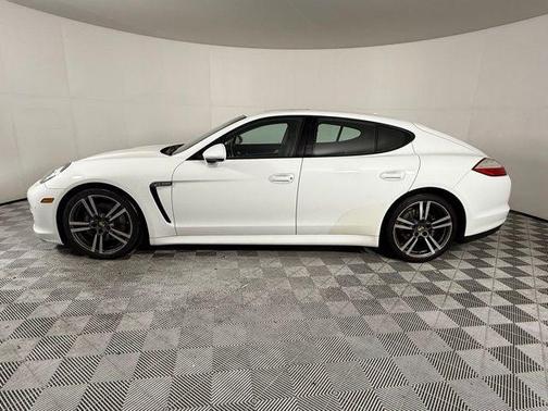 2013 Porsche Panamera 4