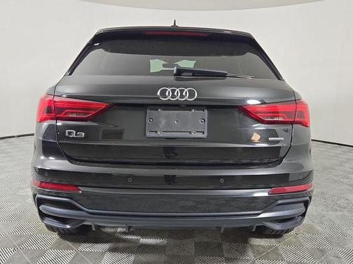2019 Audi Q3 2.0T S line Premium Plus
