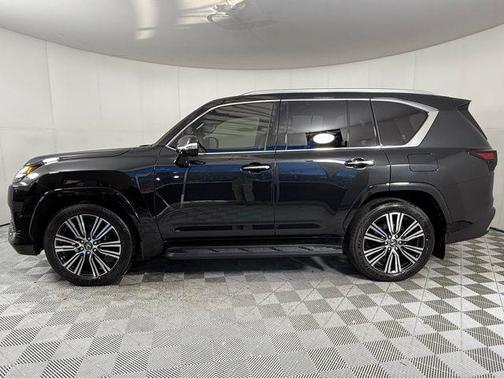 2025 Lexus LX 600 Luxury