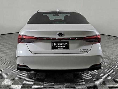 Wind Chill Pearl 2019 Toyota Avalon Hybrid Limited
