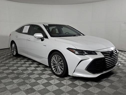 Wind Chill Pearl 2019 Toyota Avalon Hybrid Limited