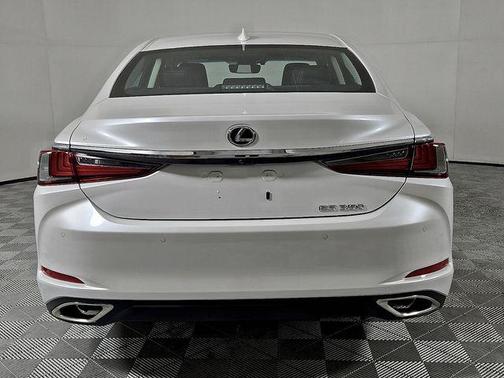 2025 Lexus ES 350 Base